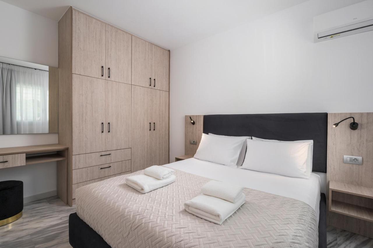 Quarters Luxury Apts Chania  Bagian luar foto
