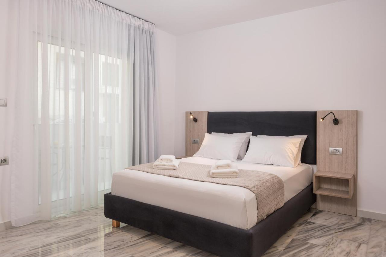 Quarters Luxury Apts Chania  Bagian luar foto