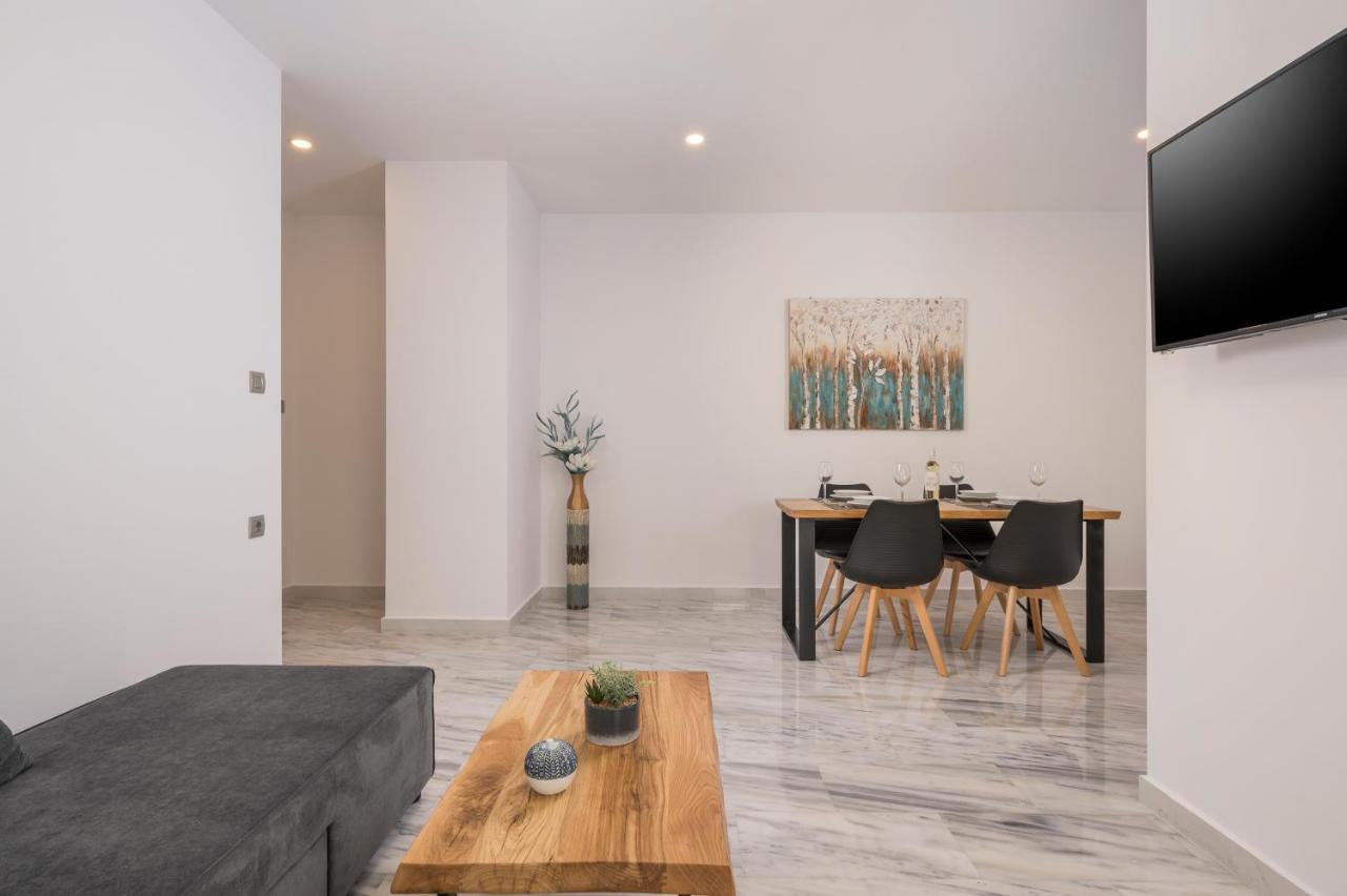 Quarters Luxury Apts Chania  Bagian luar foto