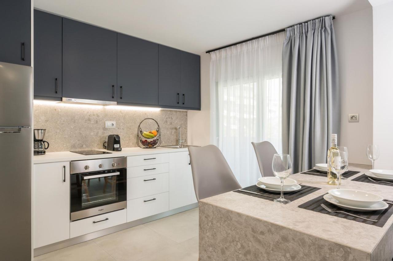 Quarters Luxury Apts Chania  Bagian luar foto