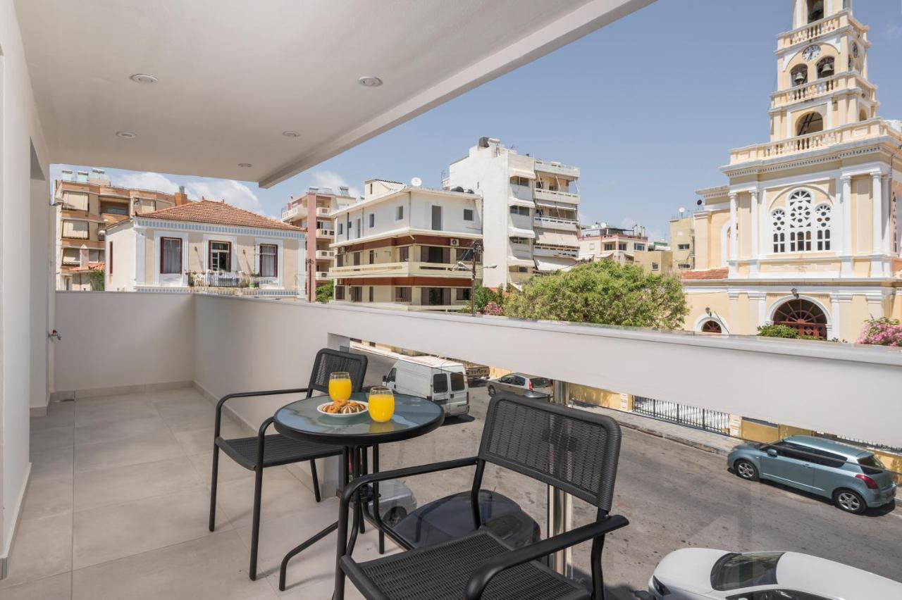 Quarters Luxury Apts Chania  Bagian luar foto