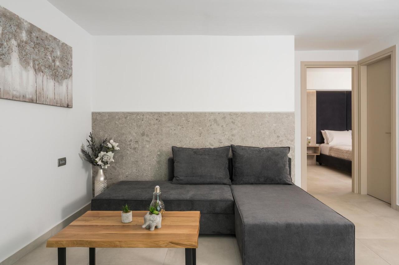 Quarters Luxury Apts Chania  Bagian luar foto